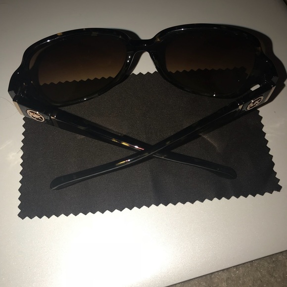 Michael Kors Sunglasses & Case - Picture 7 of 7